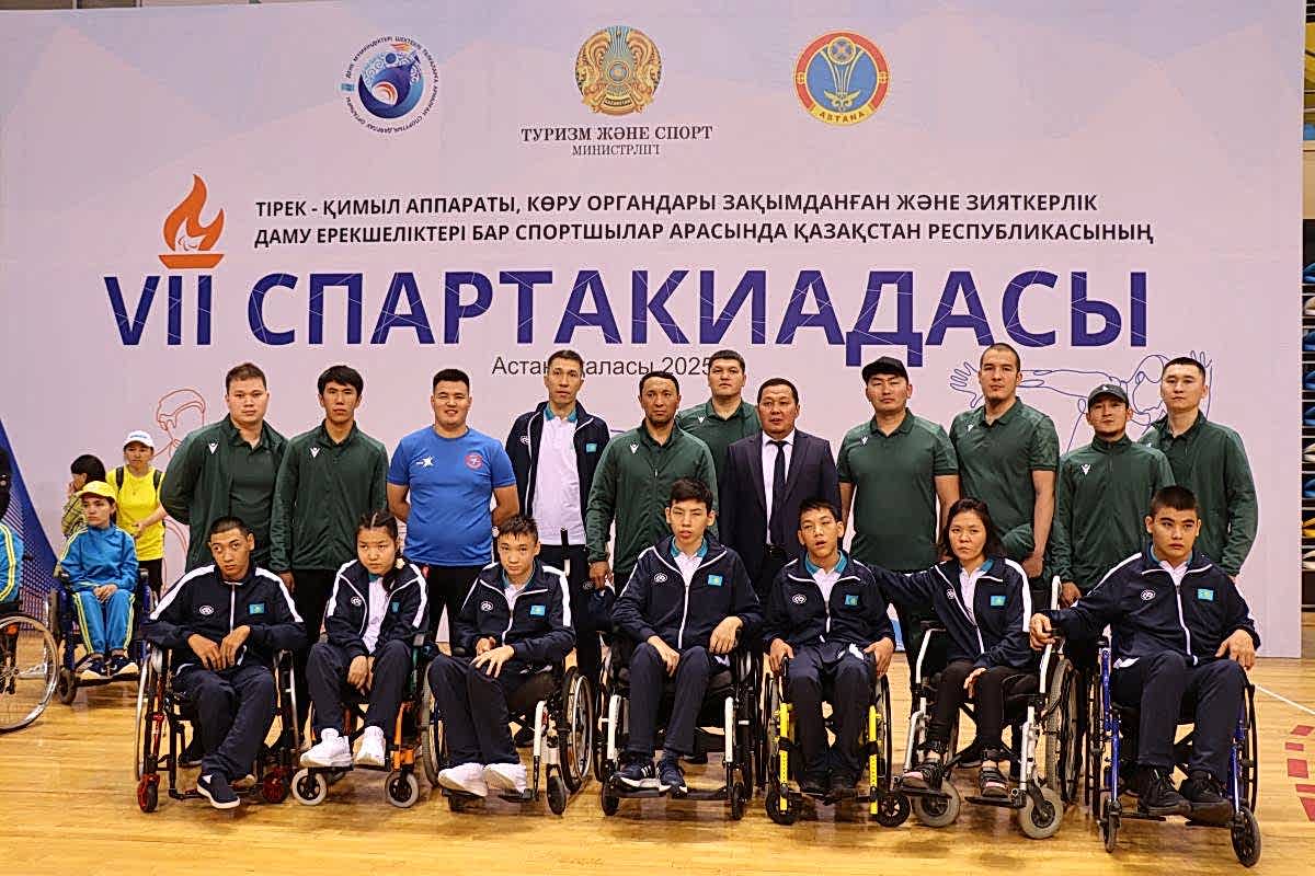 Жақсылық Үшкемпіров атындағы жекпе-жек сарайында VII республикалық спартакиаданың ашылу салтанаты өтті
